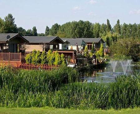 Impeccable 3 Bedroom Lodge Pet Friendly Northampton Eksteriør bilde